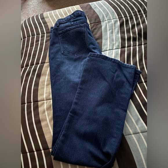 Gloria Vanderbilt Jordyn jeans size 10 average - Picture 4 of 4